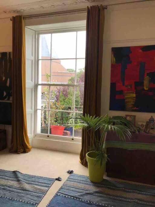 Stunning Arty Apartment In The Heart Of Clifton Bristol Exterior foto
